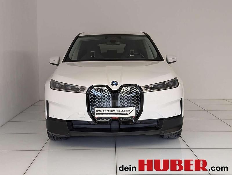 Gebraucht BMW iX Shadowline 239 kW (326 PS) 2021 Alpinweiß SUV