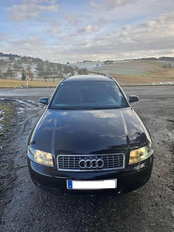 Gebraucht Audi A4 131 PS (96 kW) 2003 Schwarz Kombi
