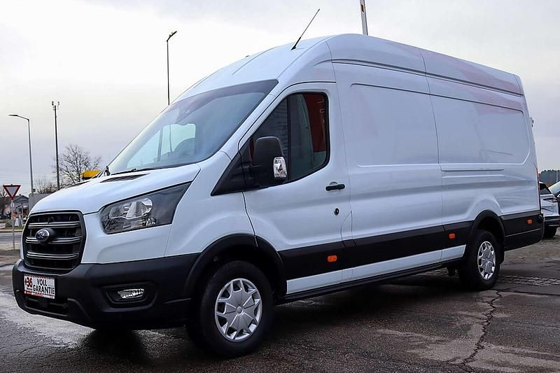 Gebraucht Ford Transit Trend 131 PS (96 kW) 2022 Weiß Van