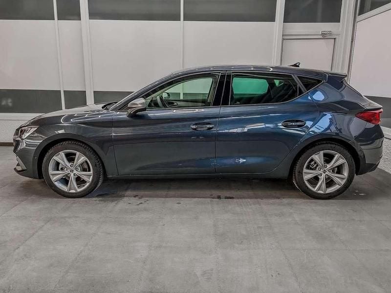 Neu Seat Leon FR 116 PS (85 kW) 2025 Grau Limousine