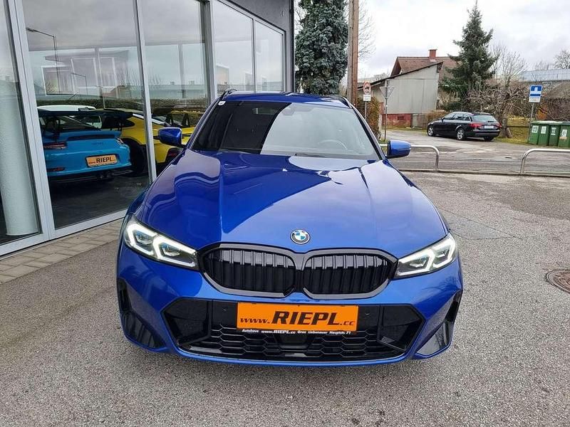 Gebraucht BMW 330 M Sport 286 PS (210 kW) 2023 Blau Kombi