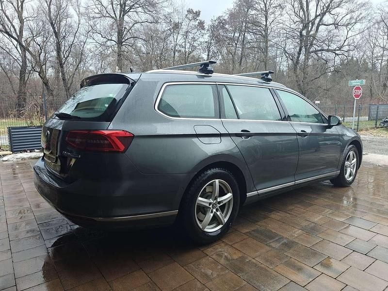 Gebraucht VW Passat Highline 150 PS (110 kW) 2015 Grau Kombi