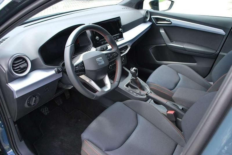 Gebraucht Seat Ibiza FR 95 PS (69 kW) 2025 Dunkelgrau  metallicperleffekt Limousine