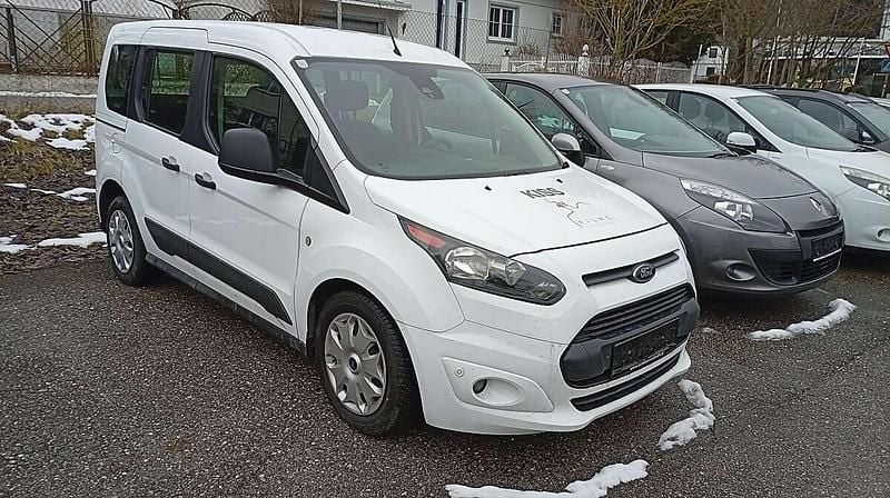 Gebraucht Ford Tourneo Ambiente 120 PS (88 kW) 2018 Weiß Kombi