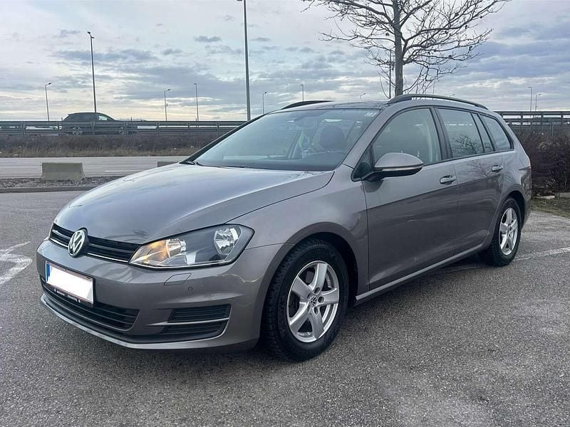 Gebraucht VW Golf Trendline 105 PS (77 kW) 2014 Limousine