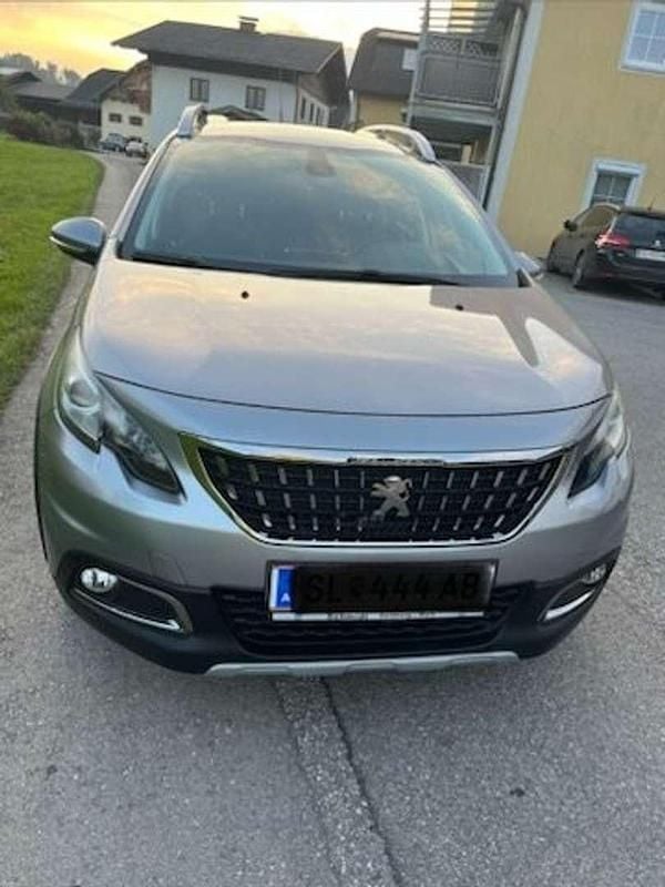 Grau Gebraucht 2016 Peugeot 2008 S SUV | € 9.100 (Fairer Preis) - Bild 1/4