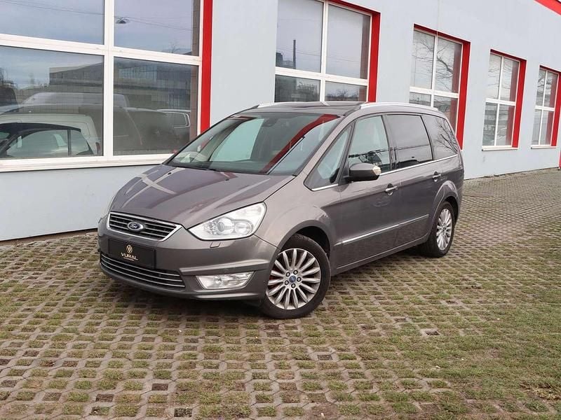 Gebraucht Ford Galaxy Titanium 163 PS (119 kW) 2011 Braun Van / Kleinbus