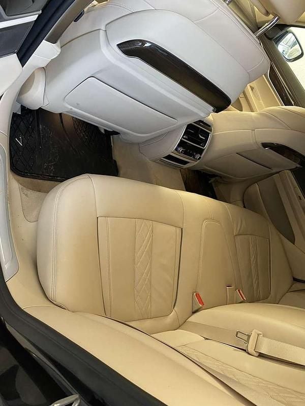 Gebraucht BMW 730 265 PS (194 kW) 2018 Grau Limousine