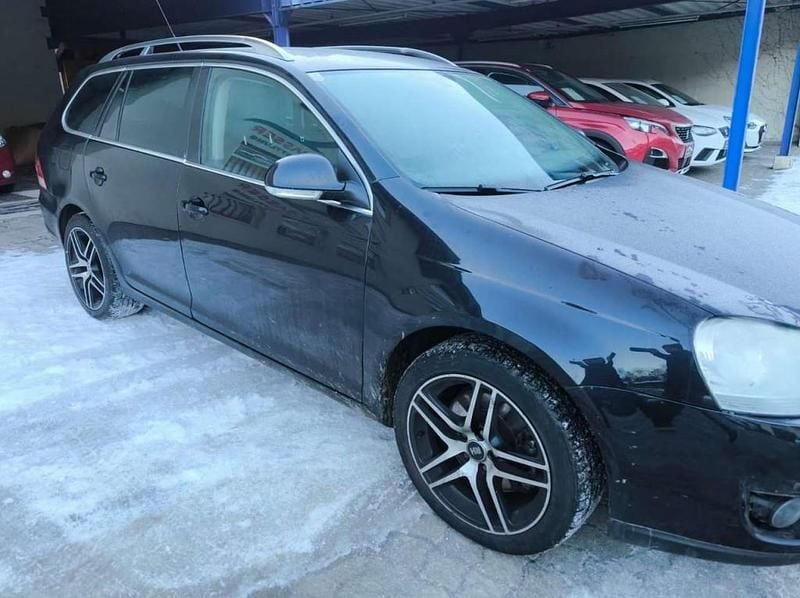 Gebraucht VW Golf V Comfortline 140 PS (102 kW) 2009 Schwarz Kombi