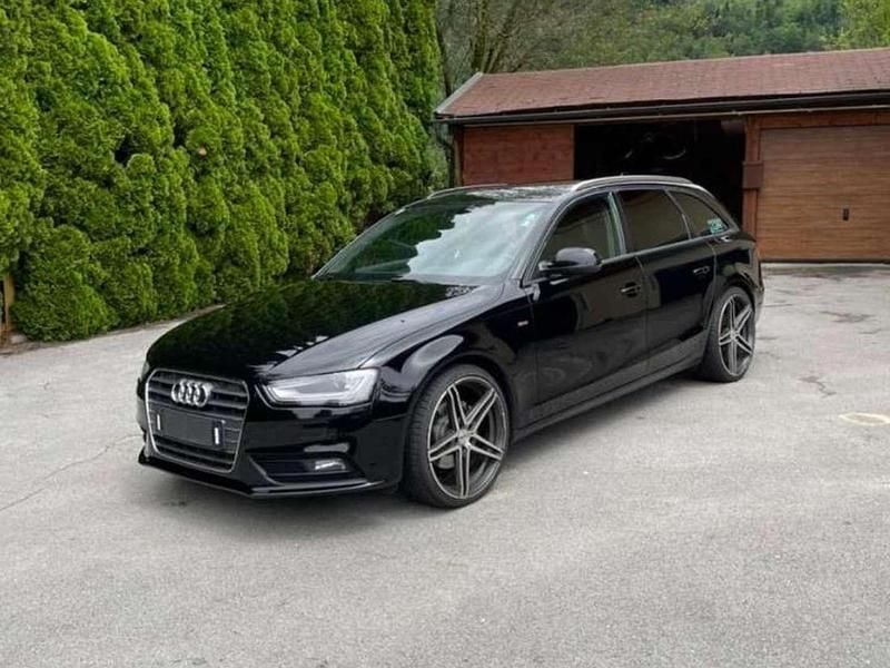 Gebraucht Audi A4 Comfort 140 PS (102 kW) 2012 Schwarz Kombi