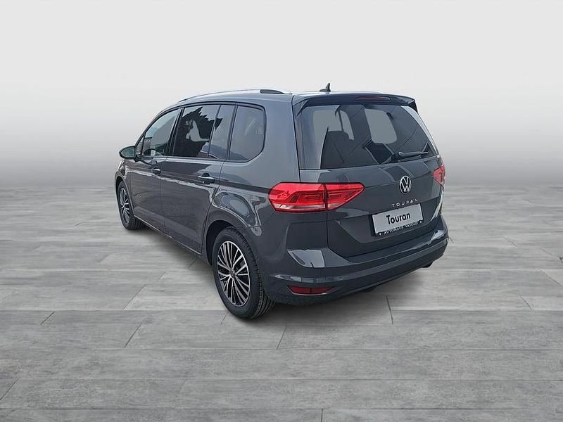 Neu VW Touran 150 PS (110 kW) 2025 Mittelgrau  metallic Van / Kleinbus