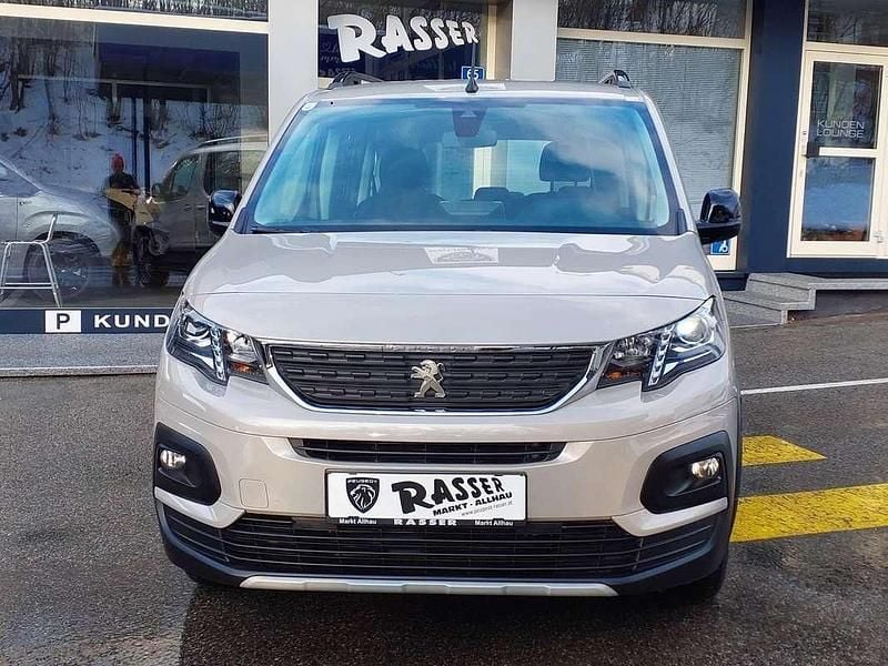 Gebraucht Peugeot Rifter Allure 131 PS (96 kW) 2023 Beige Van / Kleinbus