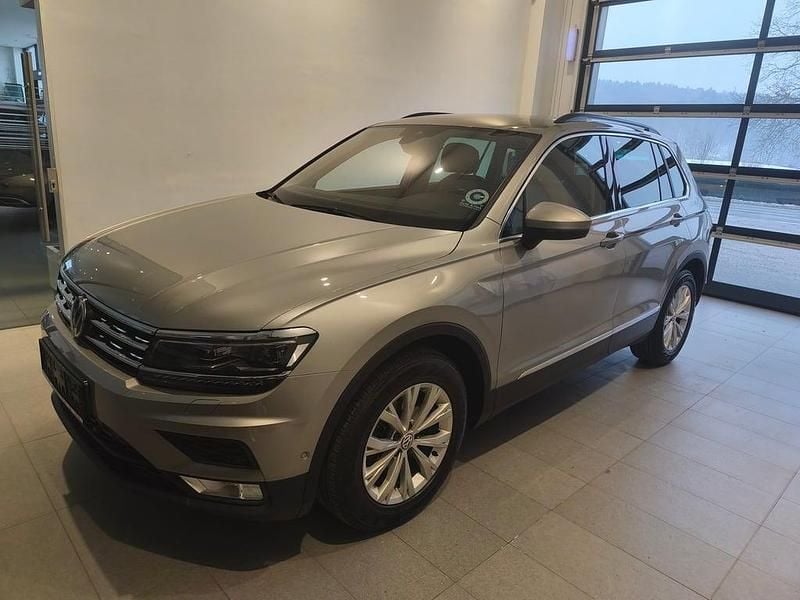 Silber metallic Gebraucht 2017 VW Tiguan Comfortline SUV | € 17.900 (Superpreis) - Bild 1/4