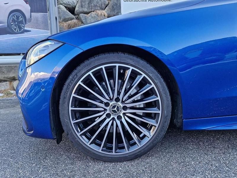 Gebraucht Mercedes C300 258 PS (189 kW) 2023 Blau Kombi