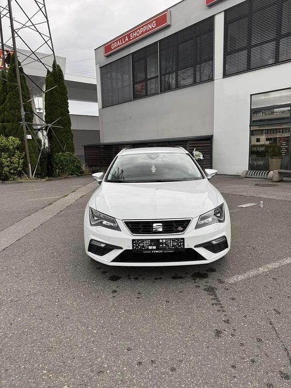 Weiß Gebraucht 2017 Seat Leon ST FR Kombi | € 14.500 (Etwas zu teuer) - Bild 1/4