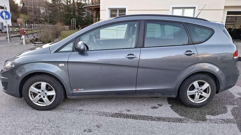 Gebraucht Seat Altea XL Copa 90 PS (66 kW) 2014 Grau Van / Kleinbus