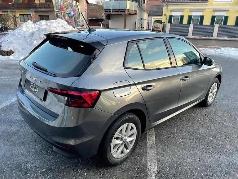 Neu Skoda Fabia Selection 95 PS (69 kW) 2026 Mittelgrau  metallic Kleinwagen