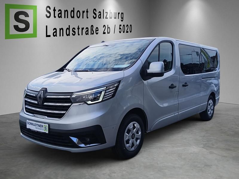 Silber Gebraucht 2025 Renault Trafic Techno Van | € 48.590 - Bild 1/4