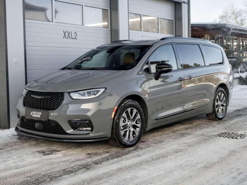 Gebraucht Chrysler Pacifica 264 PS (194 kW) 2024 Grau Van