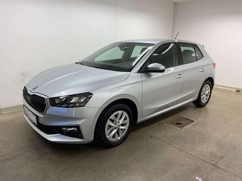 Silber metallic Gebraucht 2024 Skoda Fabia Selection Kleinwagen | € 19.990 (Fairer Preis) - Bild 1/4