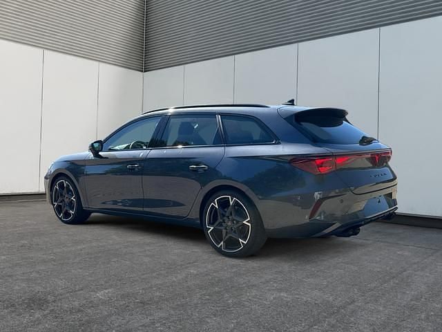 Neu Cupra Leon 333 PS (244 kW) 2025 Kombi