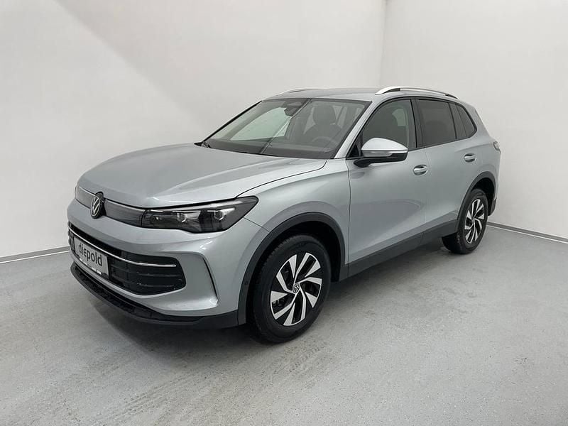 Neu VW Tiguan 193 PS (141 kW) 2026 Silber  metallic SUV