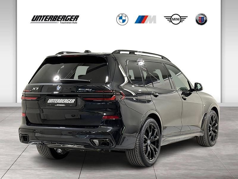 Neu BMW X7 M Sport 352 PS (258 kW) 2026 Schwarz SUV