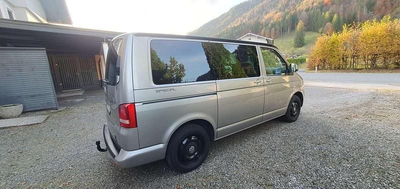 Gebraucht VW Multivan 140 PS (102 kW) 2015 Van