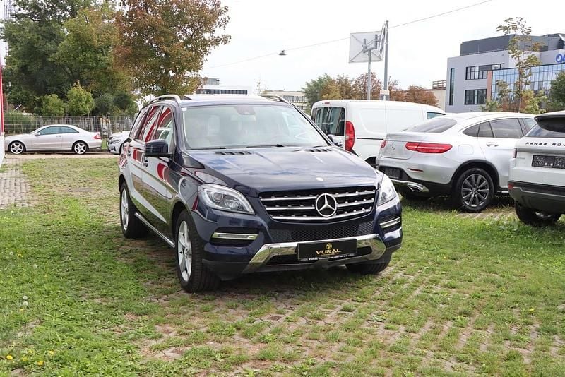 Gebraucht Mercedes ML350 258 PS (189 kW) 2014 Blau SUV
