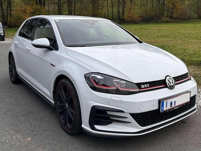 Weiß Gebraucht 2017 VW Golf GTI Limousine | € 18.490 (Superpreis) - Bild 1/4