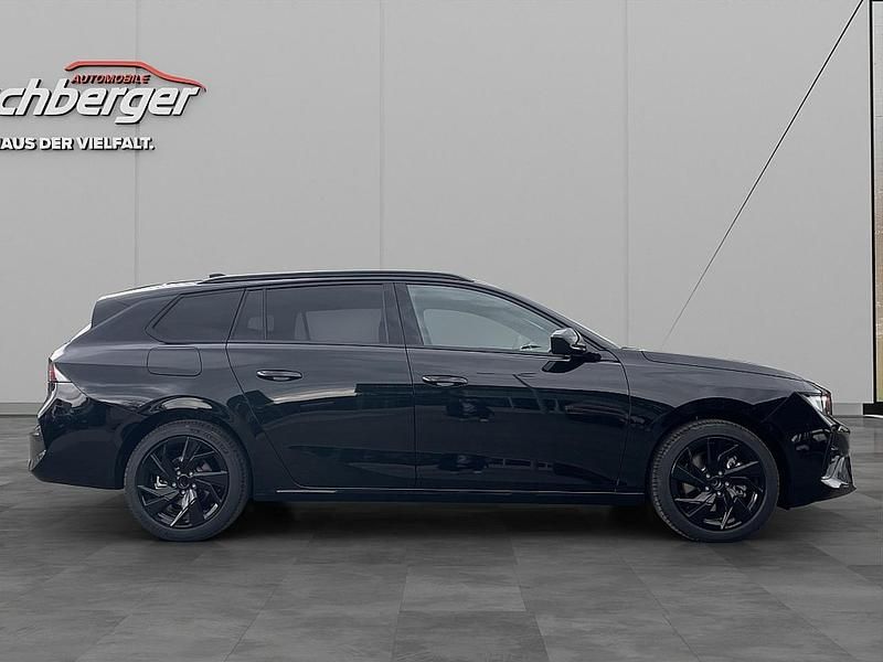 Neu Opel Astra 131 PS (96 kW) 2025 Schwarz Kombi