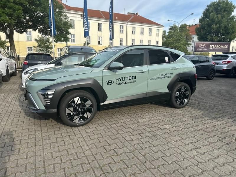 Neu Hyundai Kona GO! 93 PS (68 kW) 2025 Mirage green SUV