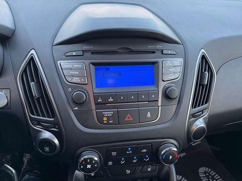 Gebraucht Hyundai ix35 Edition 116 PS (85 kW) 2015 Rot SUV