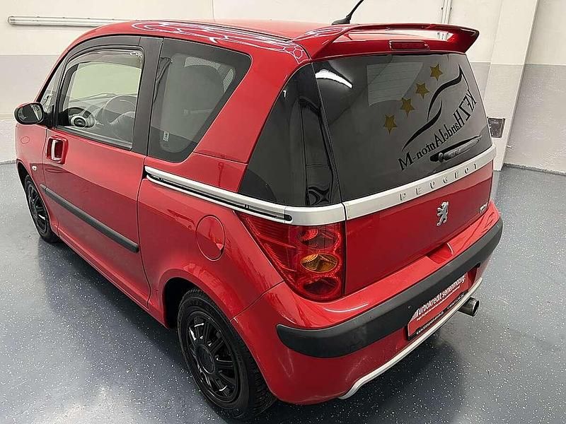 Gebraucht Peugeot 1007 68 PS (50 kW) 2005 Rot Van / Kleinbus