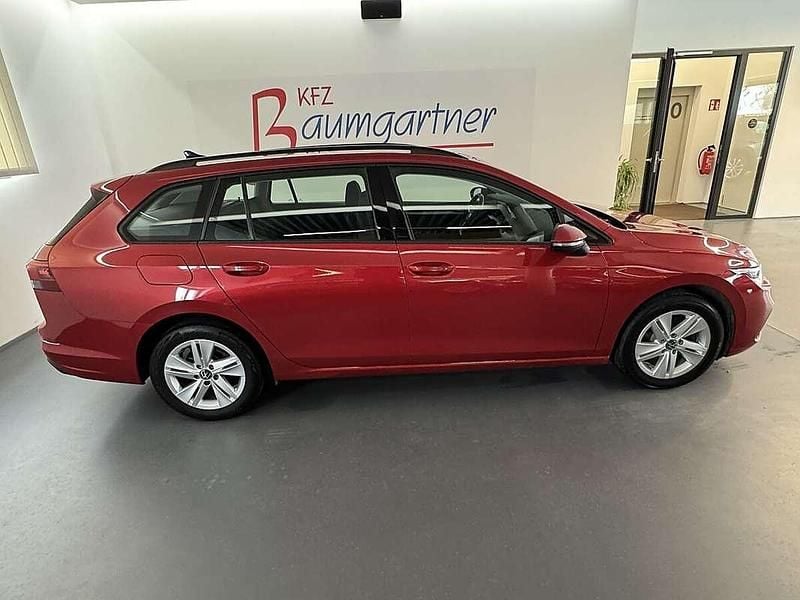 Gebraucht VW Golf VIII Life 116 PS (85 kW) 2022 Rot Kombi