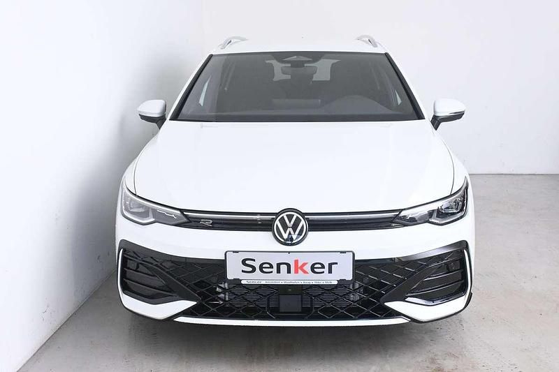 Neu VW Golf VIII Sport 150 PS (110 kW) 2025 Weiß Kombi