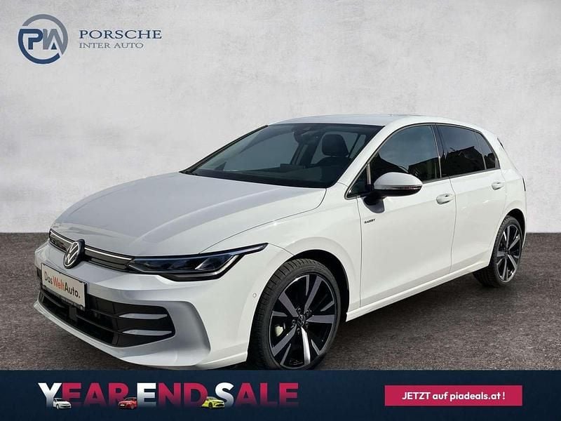 Weiss normal Gebraucht 2025 VW Golf VIII Limousine | € 29.990 (Teuer) - Bild 1/4