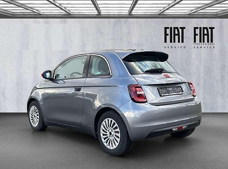 Gebraucht Fiat 500e Red 86 kW (118 PS) 2023 Grau Limousine