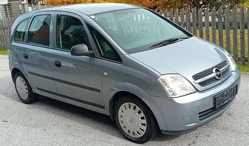 Silber Gebraucht 2005 Opel Meriva Cosmo Van / Kleinbus | € 3.450 (Etwas zu teuer) - Bild 1/4