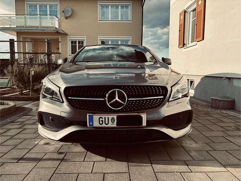 Gebraucht 2017 Mercedes CLA200 Shooting Brake AMG line Kombi | € 17.999 (Fairer Preis) - Bild 1/4