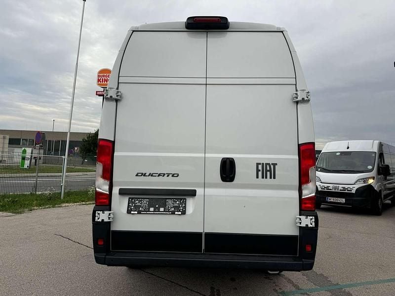 Gebraucht Fiat Ducato Basis 140 PS (102 kW) 2024 Weiß Van