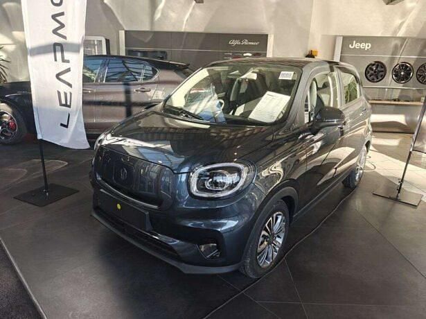 Neu Leapmotor T03 69 kW (95 PS) 2025 Grau Kleinwagen