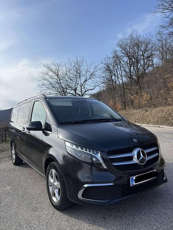 Gebraucht Mercedes V300 Exclusive 237 PS (174 kW) 2023 Schwarz Van / Kleinbus