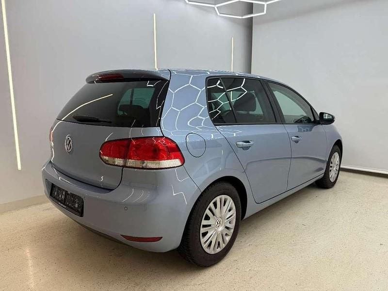 Gebraucht VW Golf VI 80 PS (58 kW) 2010 Blau Kleinwagen