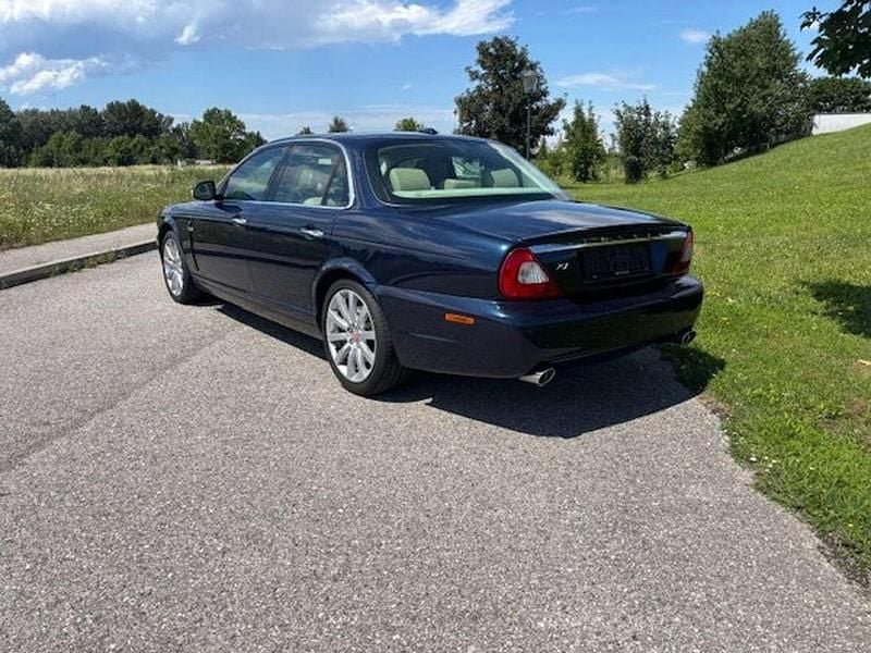 Gebraucht Jaguar XJ Executive 207 PS (152 kW) 2008 Blau Limousine