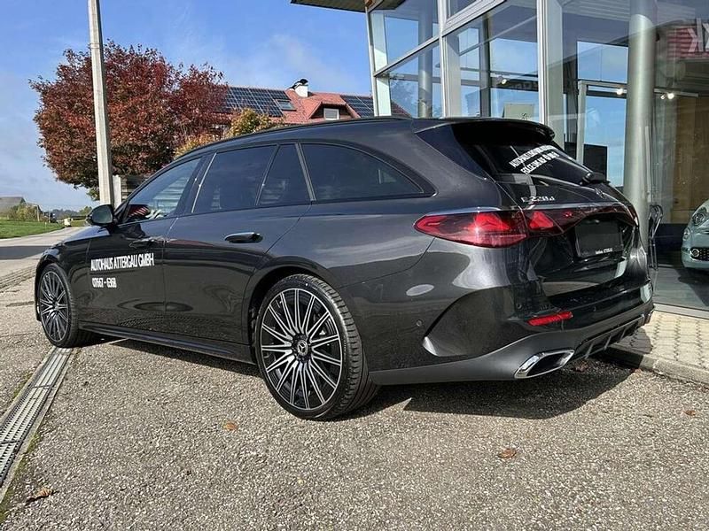 Gebraucht Mercedes E220 Advanced 220 PS (161 kW) 2024 Grau Kombi