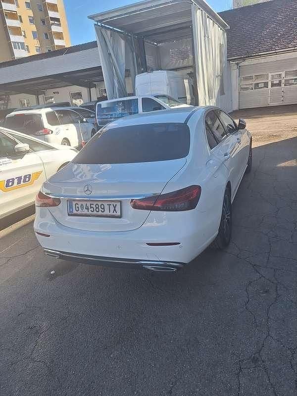 Gebraucht Mercedes E220 200 PS (147 kW) 2023 Limousine