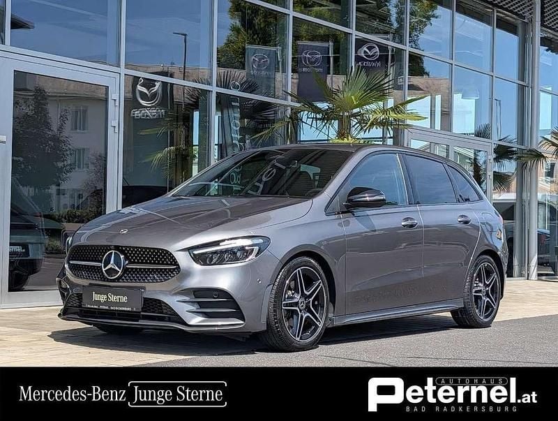 Gebraucht Mercedes B180 AMG line 136 PS (100 kW) 2023 Grau Van / Kleinbus