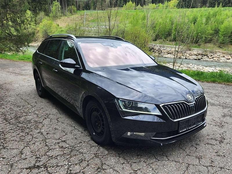 Gebraucht Skoda Superb Style 120 PS (88 kW) 2018 Schwarz Kombi