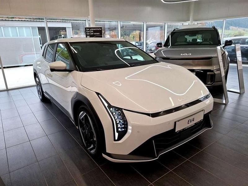 Neu Kia EV4 Plus 150 kW (204 PS) 2025 Kleinwagen